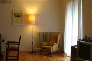 TV, DVD-spiller og stereoanlegg