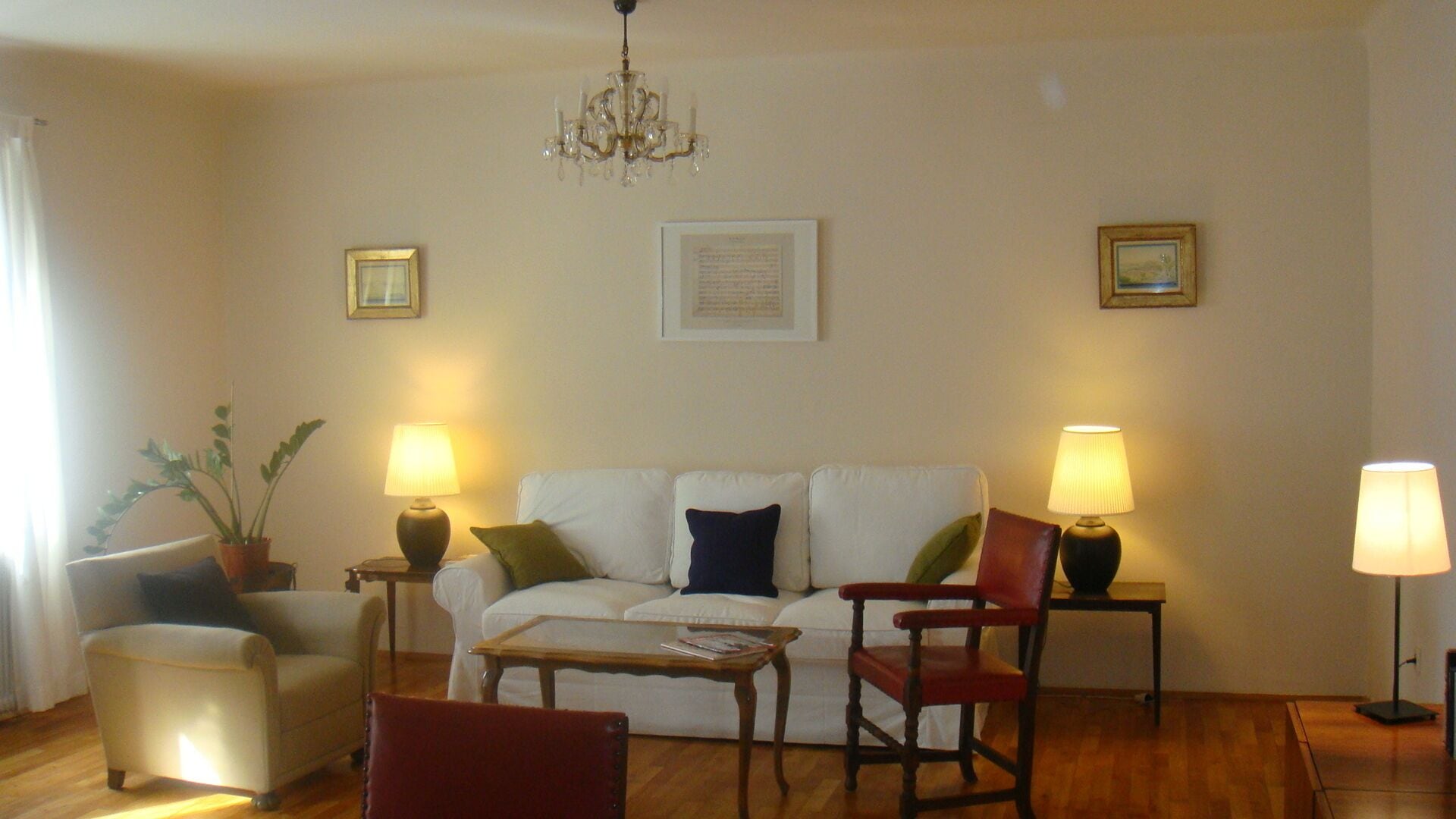 TV, DVD-spiller og stereoanlegg