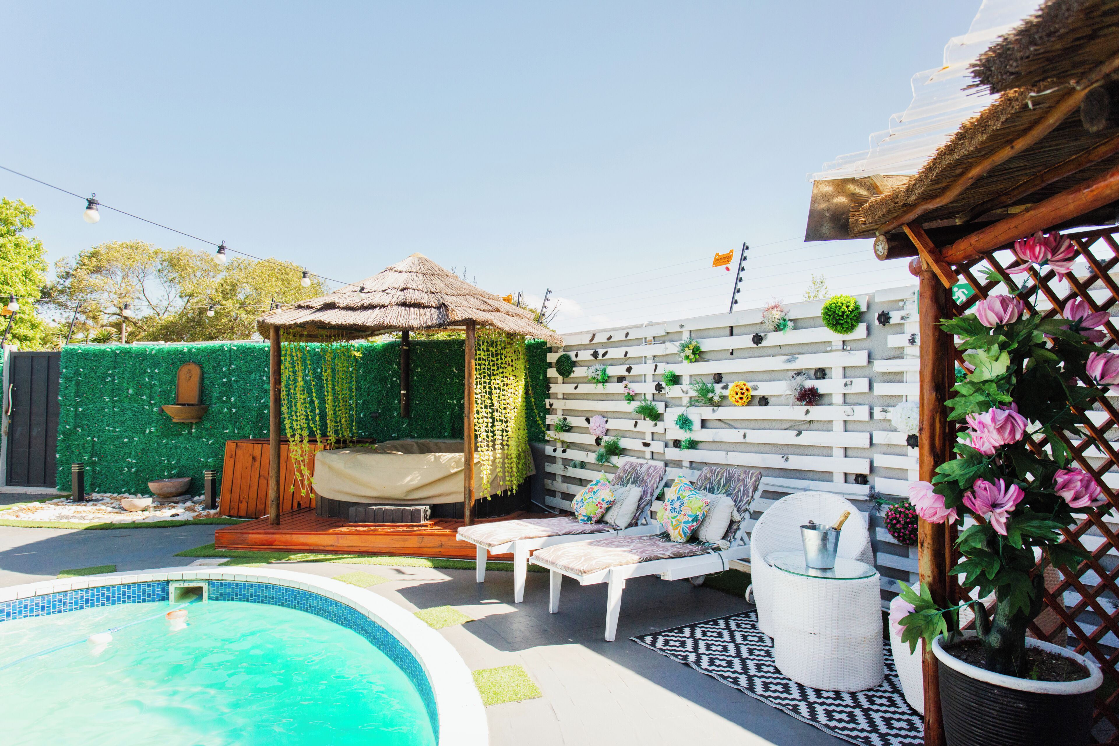 المنشأة من الخارج