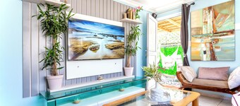 Caline VIP Mews