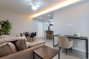 Apartment | 1 bedroom - Charming 9 Minutes From Botafogo Beach Mrf1307 (Rio de Janeiro)