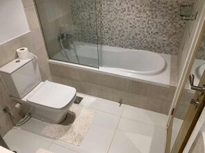 Håndklæder, Sæbe, Toiletpapir