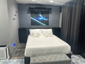 1 slaapkamer, een bureau, een strijkplank/strijkijzer, gratis wifi