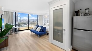 Interior - 18th Floor Designer Condo w/ Pool + Sauna (Honolulu)