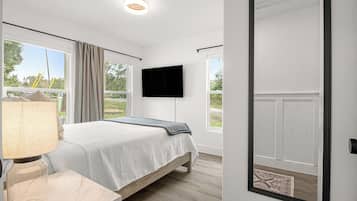 3 bedrooms, iron/ironing board, travel crib, free WiFi