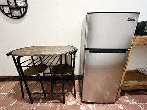 Business Double Room | Private kitchen | Coffee/tea maker