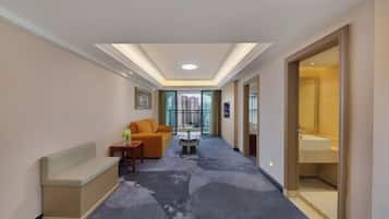 Schreibtisch, laptopgeeigneter Arbeitsplatz, Verdunkelungsvorhänge