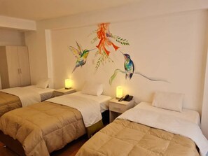 Down comforters, iron/ironing board, free WiFi, bed sheets - Hotel con garage en Cusco  (Cusco)