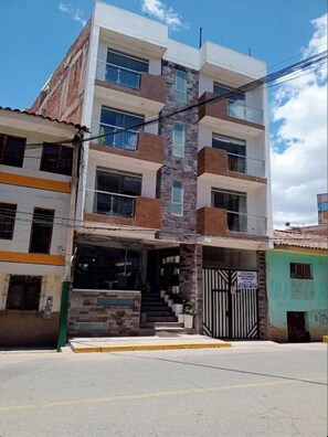 Habitación triple familiar | 1 dormitorio, edredones de plumas, wifi gratis