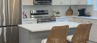 Charming 1-bedroom cottage in welcoming Thomasville with AC, WiFi