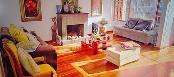 ART AND VITALITY HOUSE