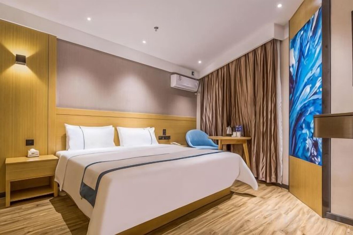 Boutique Business Room (Double Bed)