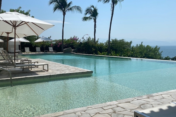 3 piscinas al aire libre