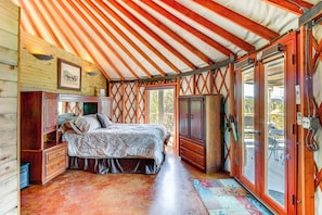 1 bedroom, iron/ironing board, WiFi, bed sheets - Mountainside Yurt w/ Views < 3 Mi to Black Canyon! (Montrose)