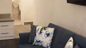 Monolocale Basic, non fumatori, angolo cottura | Postazione laptop, ferro/asse da stiro, Wi-Fi gratuito