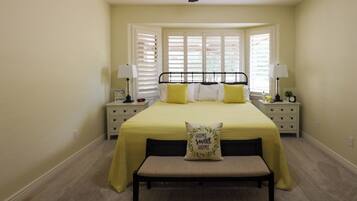 3 bedrooms, iron/ironing board, WiFi, bed sheets