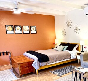 1 bedroom, desk, iron/ironing board, free WiFi