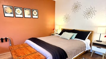 1 slaapkamer, een bureau, een strijkplank/strijkijzer, gratis wifi