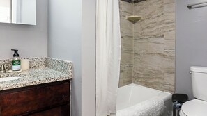 Deep soaking tub, free toiletries, hair dryer, towels