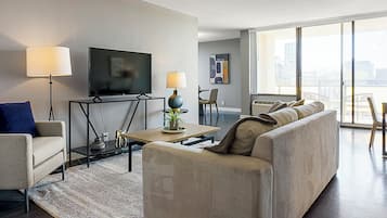 2 bedrooms, individually decorated, individually furnished