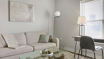 9 On Canal By Barsala