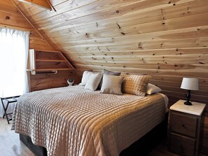 3 soverom, skrivebord, strykejern/-brett og wi-fi (inkludert)