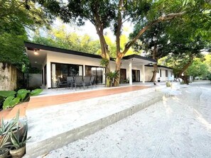Exterior - Villa Banana (Lian)