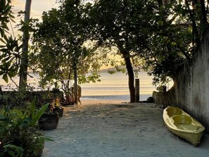 Beach - Villa Banana (Lian)