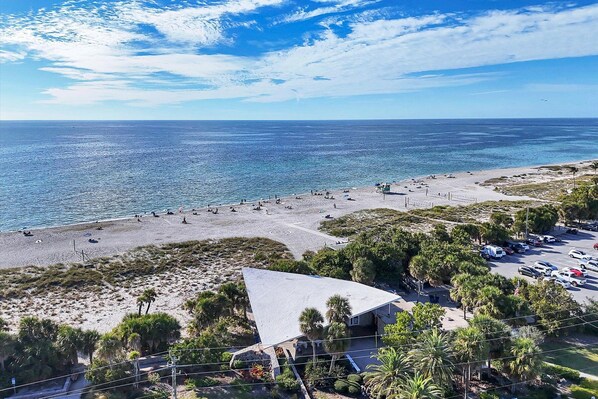 On the beach - Charming 2-bedroom condo in amazing Venice with AC, WiFi (Venice)