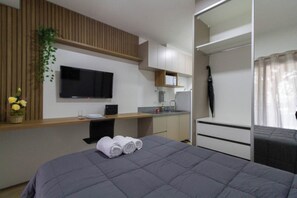 1 bedroom, free WiFi, bed sheets