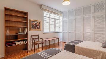 4 bedrooms, free WiFi