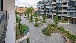 Property grounds - Casa Rina Apartment In Reid ACT (Reid)