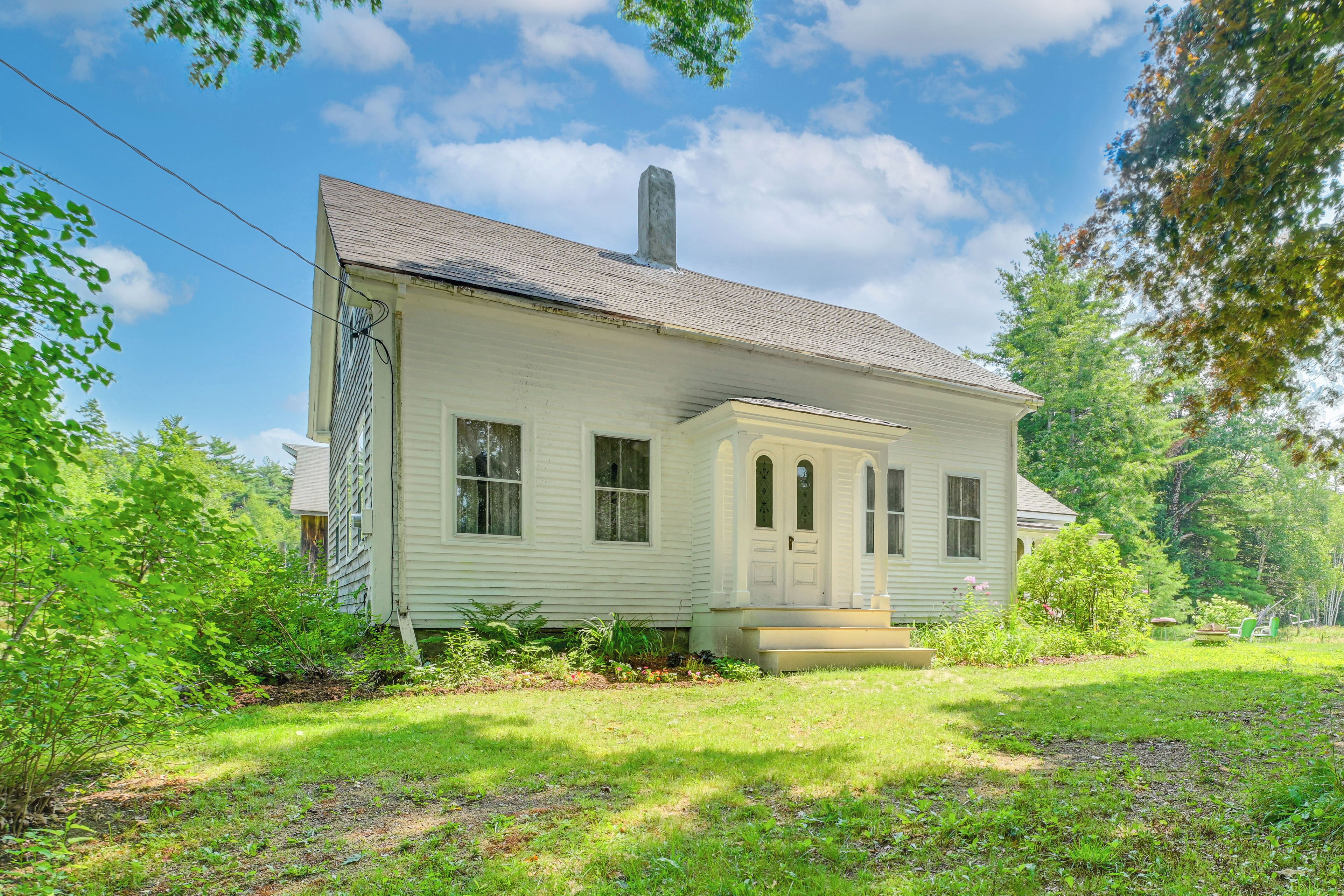 Vintage Milbridge Vacation Rental ~ 6 Mi to Ocean!