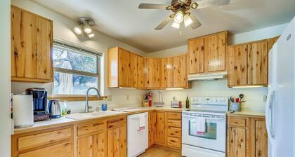 Vacation Home With Breathtaking Views, Ample Parking and Pool Table