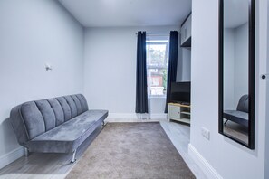 1 غرفة نوم ومكتب