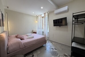 2 Schlafzimmer, Zimmersafe, Bügeleisen/Bügelbrett, WLAN
