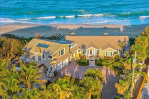 Exterior - Exclusive Oceanfront Retreat | Heated Pool & Spa Access 🏖️ (Melbourne Beach)