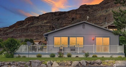 Sunland Estates Oasis in Quincy - by the Gorge!