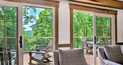 Emerald Ridge | Near Hatley Pointe Ski Resort | Mountain View Cabin + Fire Pit | Sleeps 8