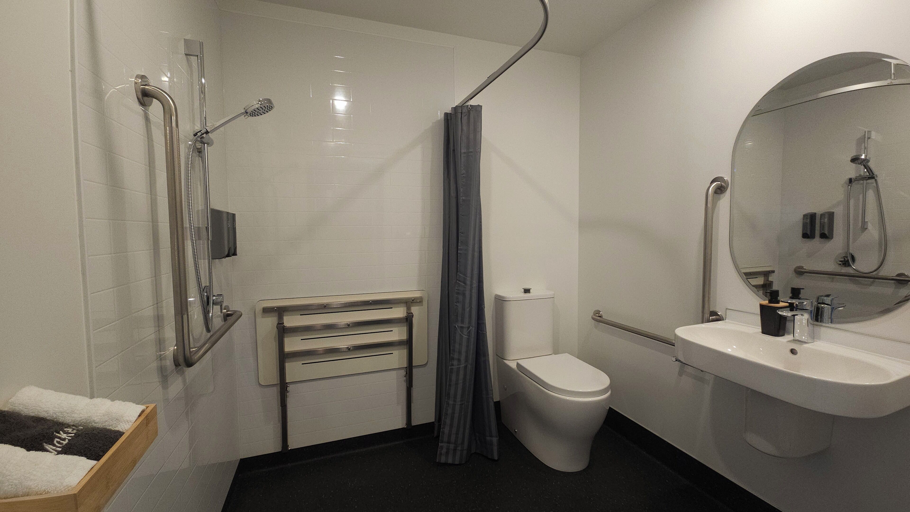 Premium Accessible Studio Apartment | Bathroom
