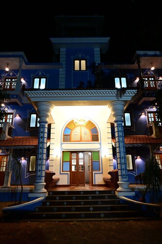 Serene  and very friendly Village settings.
Spacious and homely Atmosphere 