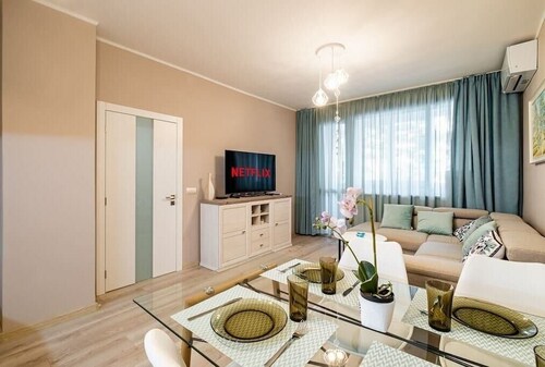 Aquamarine Apartment