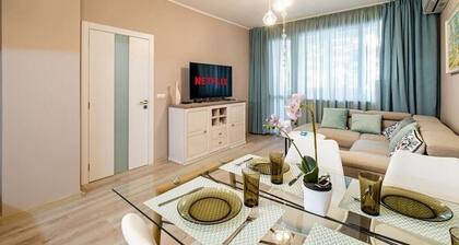 Aquamarine Apartment