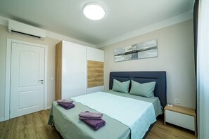 1 bedroom, iron/ironing board, travel cot, WiFi - Sky Academic (Varna)