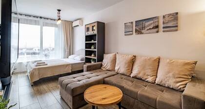 Sea View Central Stylish Apartment