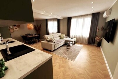 Varna Top Center Luxury Apartment