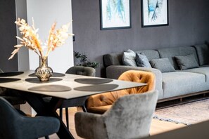 Dining - Paradise 4bdrm Luxury Apartment with Garage (Sofia)