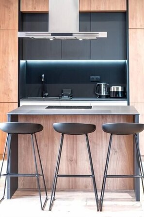 Fridge, microwave, oven, stovetop - Paradise 4bdrm Luxury Apartment with Garage (Sofia)