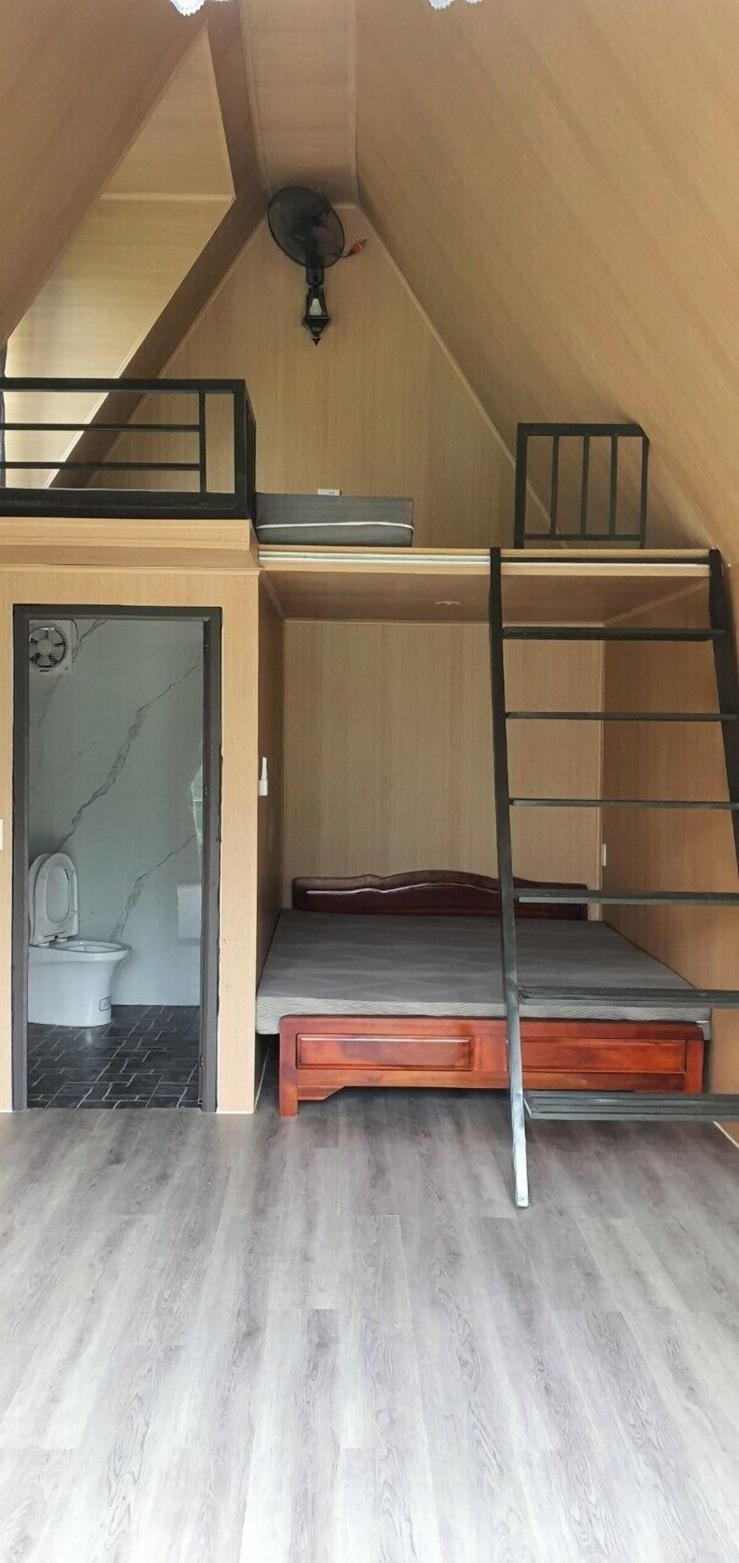 Habitación cuádruple familiar, vistas a la montaña | Sistema de insonorización y wifi gratis