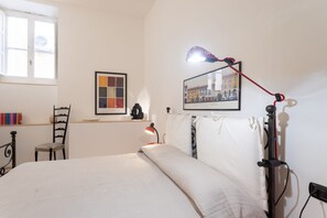 1 bedroom, iron/ironing board, WiFi, bed sheets - GuestHost - Maison Elodie in Andria (Andria)